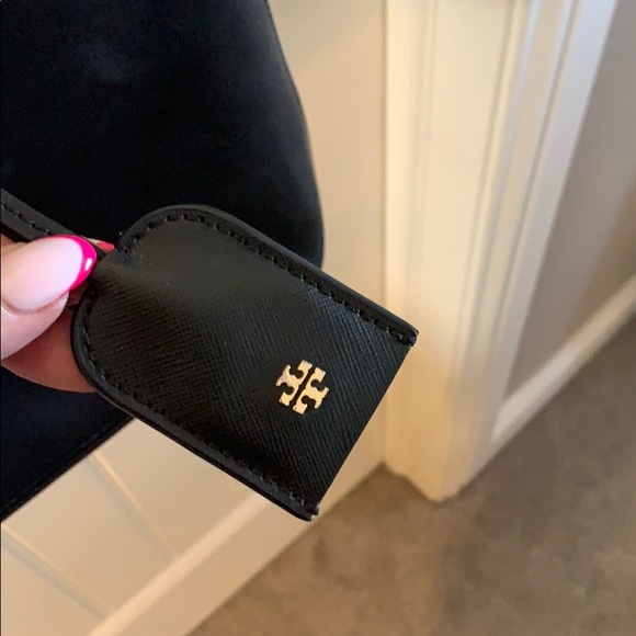 Tory Burch Robinson Tote - Picture 7 of 12